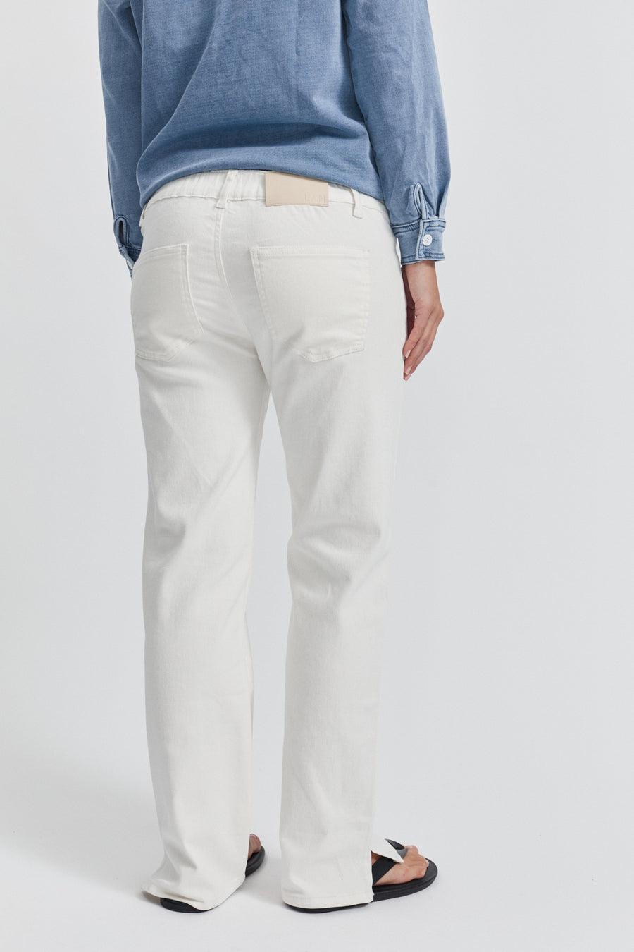 Stylish Maternity Jeans (White) 2
