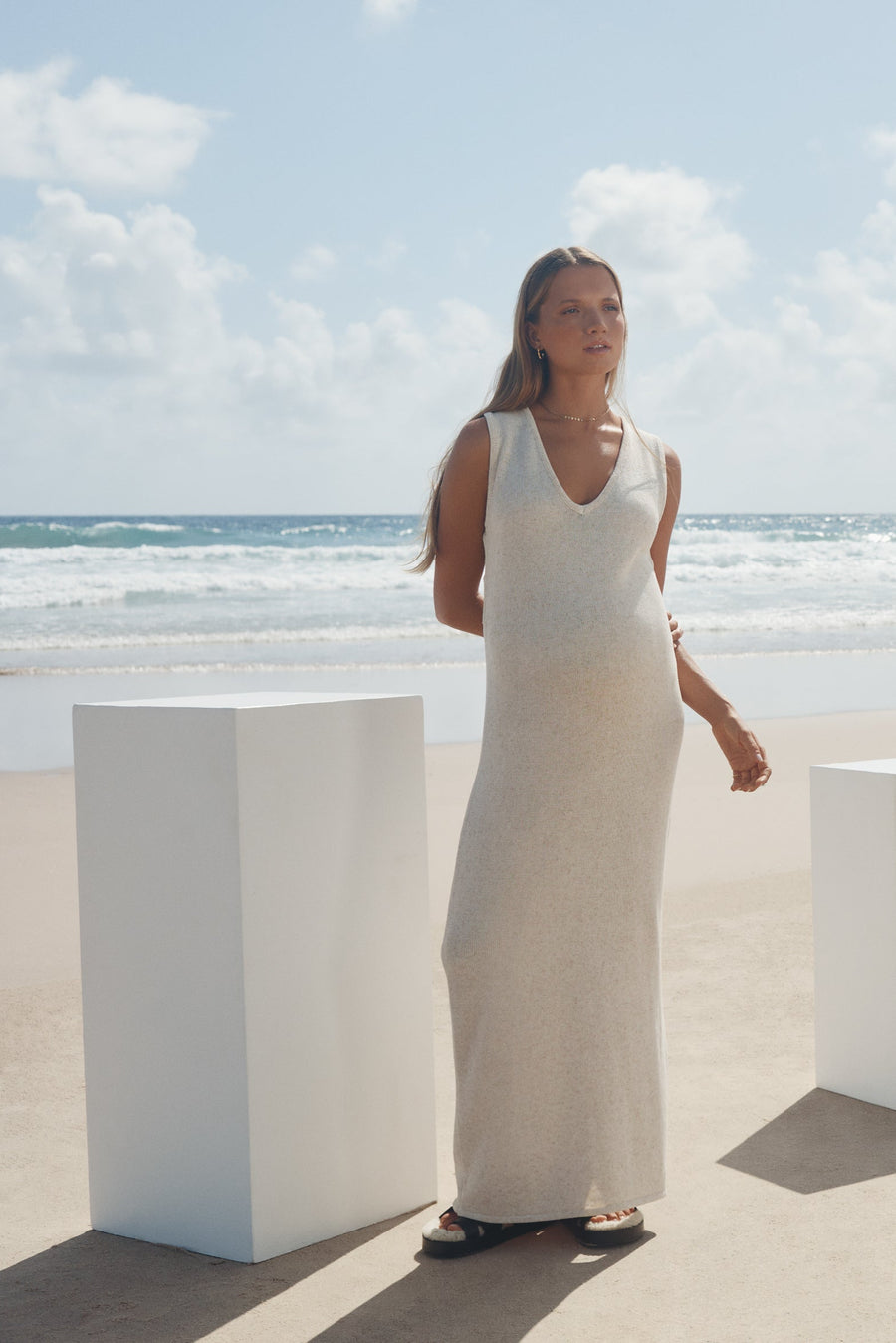 Maternity Linen Knit V Neck Dress 3