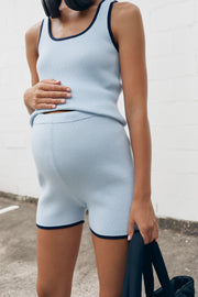 A Chic Pregnant Activewear Set