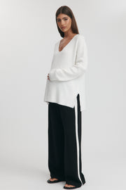 Maternity V Neck Knit Jumper (Ivory) 9
