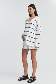 Maternity V Neck Knit Jumper (Stripe) 2