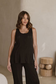 When Should I Start Wearing Maternity Clothes?