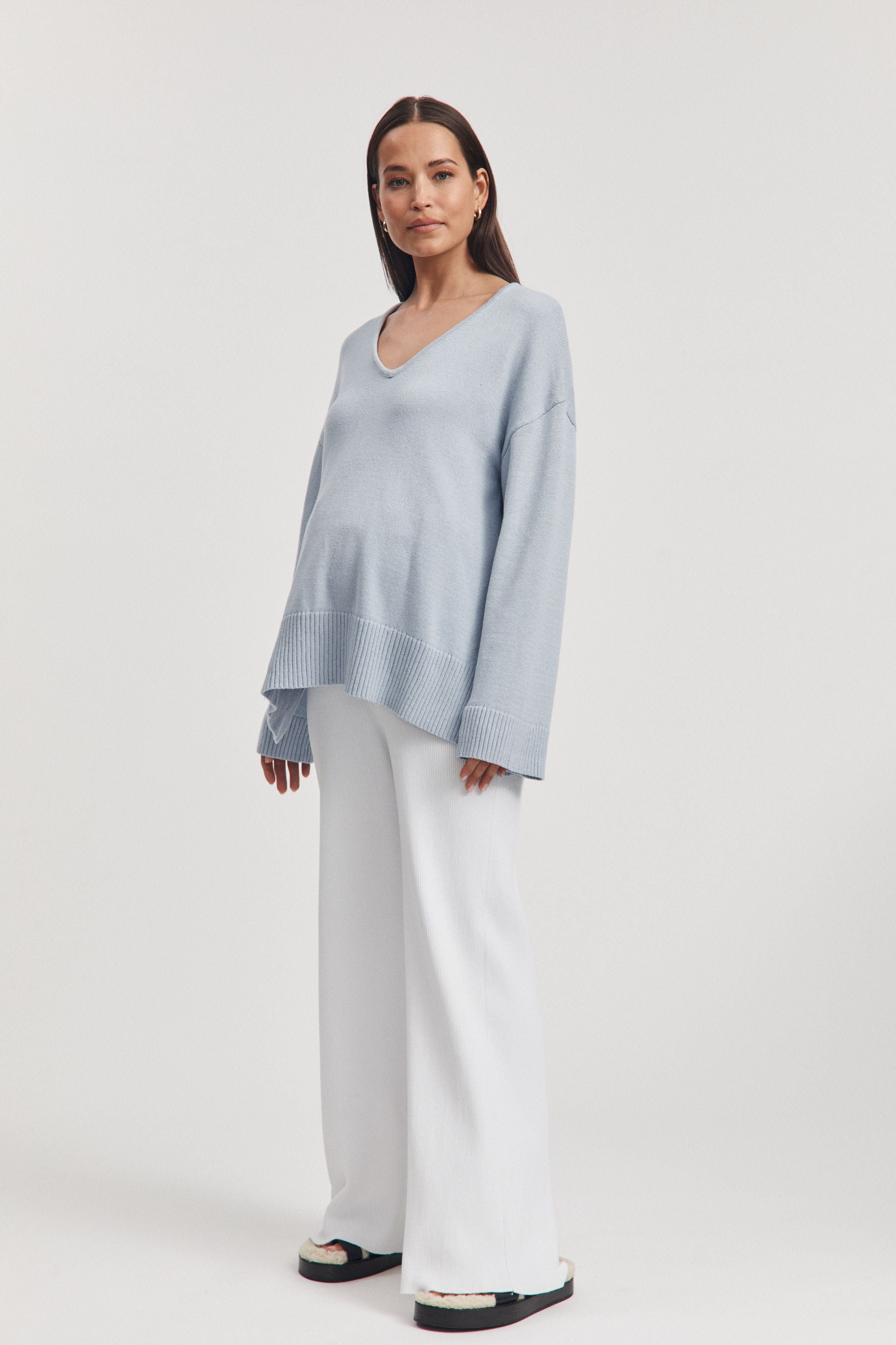 Stylish Breastfeeding Friendly V Neck Jumper (Cornflower) 1