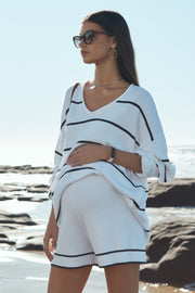 Essential Knit Short (White with Navy)